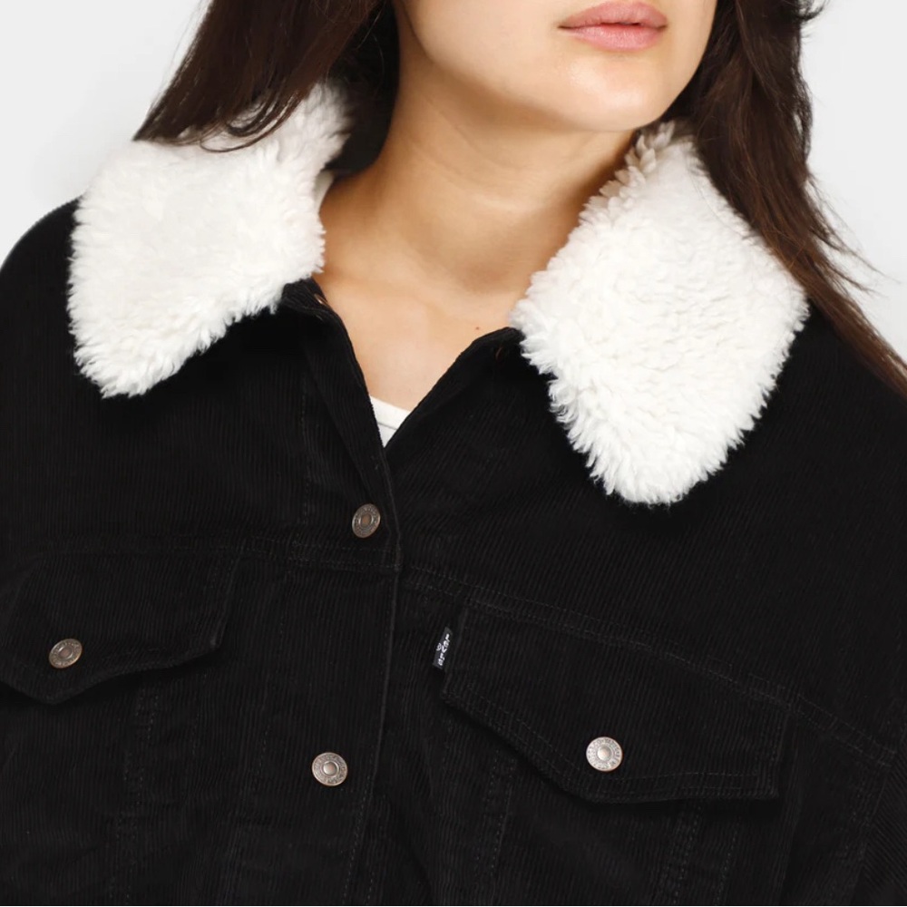 NWT LEVI'S WOMEN'S SHERPA BABY BAGGY TRUCKER JACKET XS